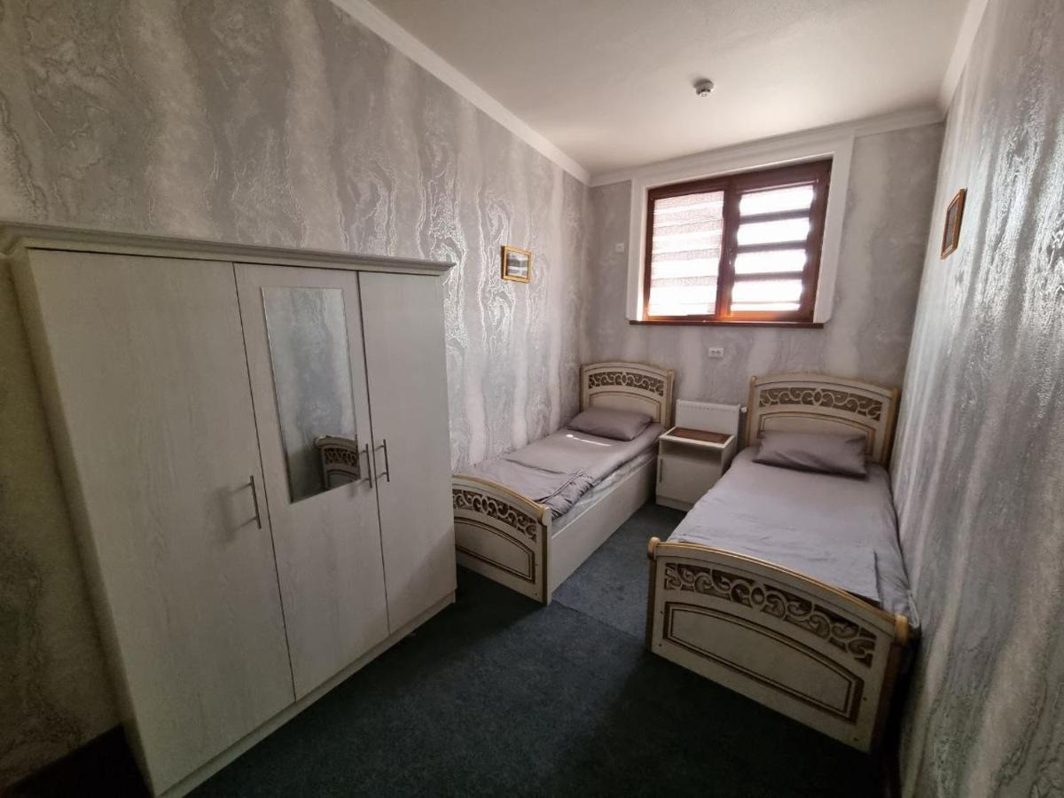 Хостел Eski Shahar Andijan Bagian luar foto